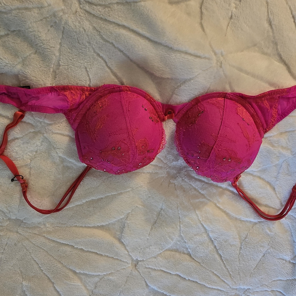 Elegant Pink Lace Bra